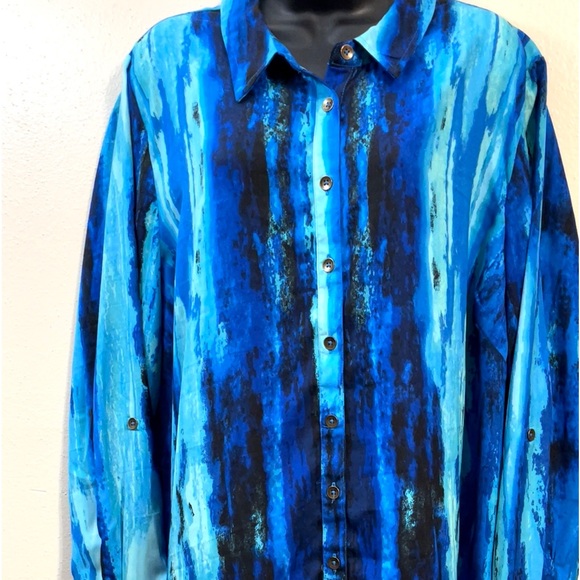 🌺CATHERINES Colorful Tunic Top🌺 - Picture 15 of 16